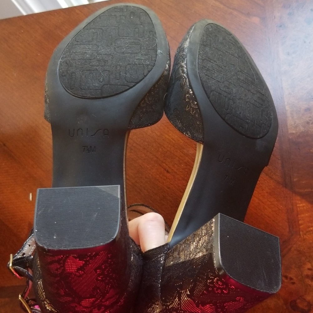 Unisa Gold Black Block Strap Heels 7.5 - Picture 4 of 4